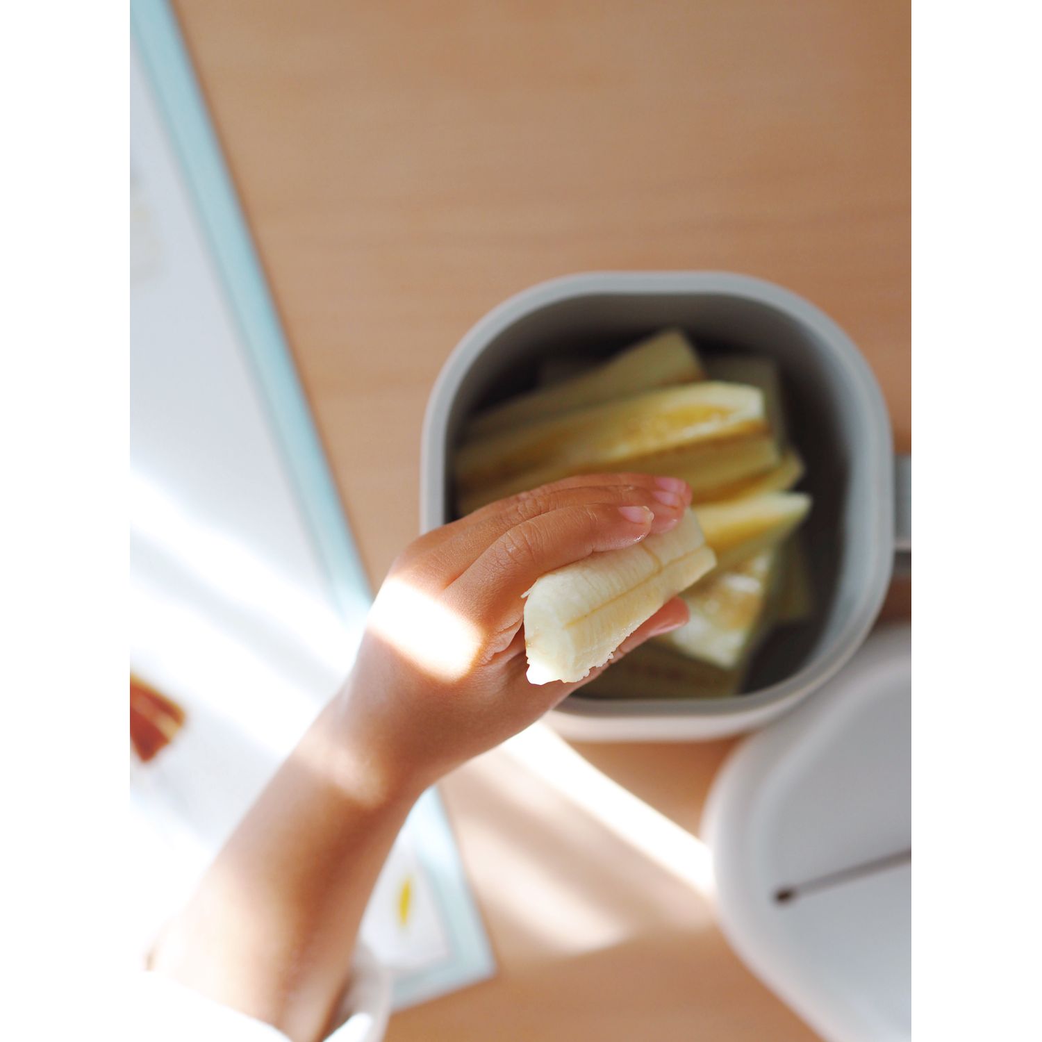 Beaba Pick n Snack Silicone Snack Cup - Velvet Grey