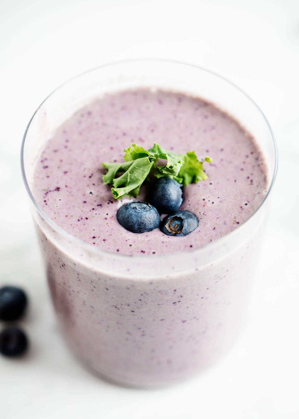 Make Dad a Kale and Berry Smoothie