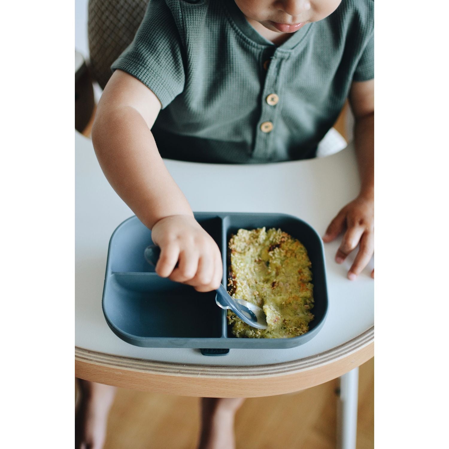 Divided Silicone Suction Plate - Mineral