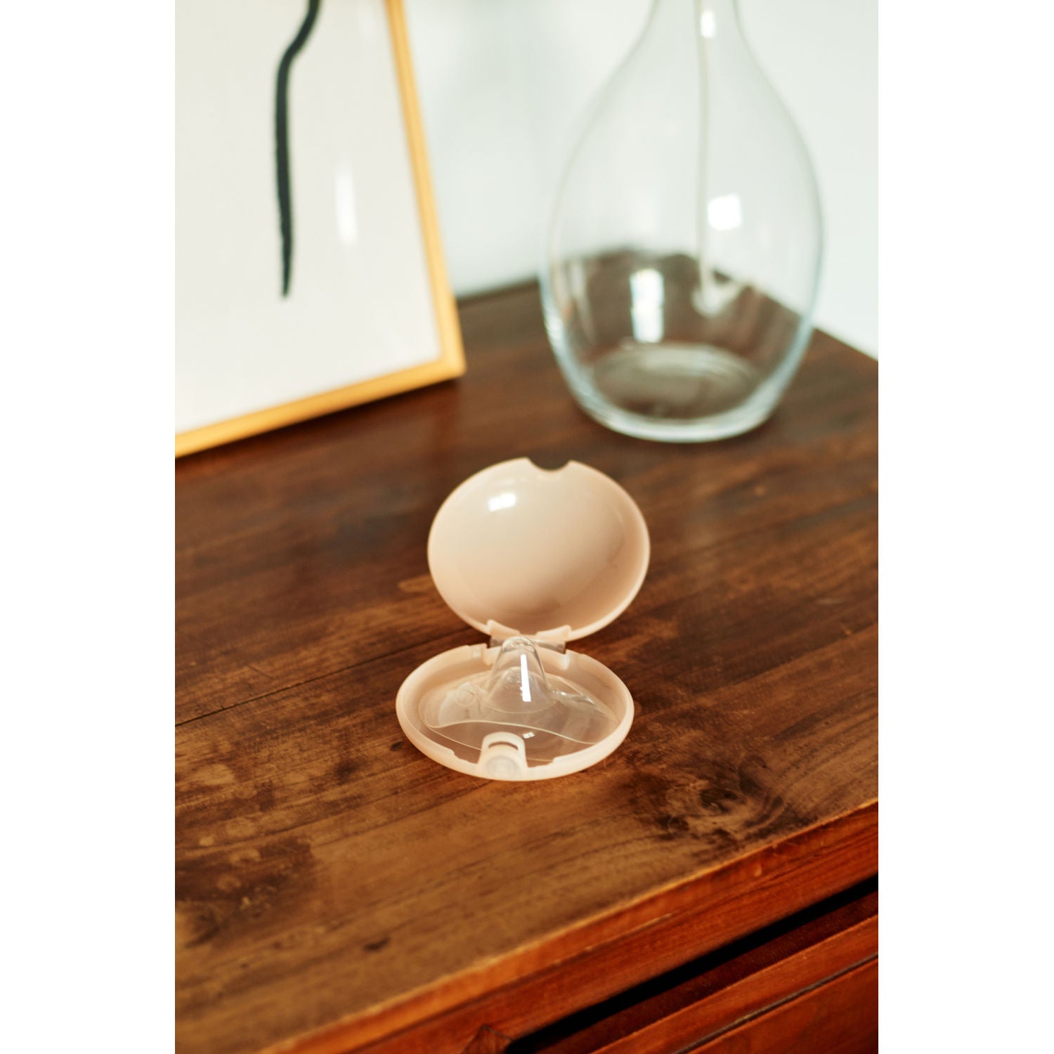 Silicone Nipple Shields with Storage Box - M (24mm)